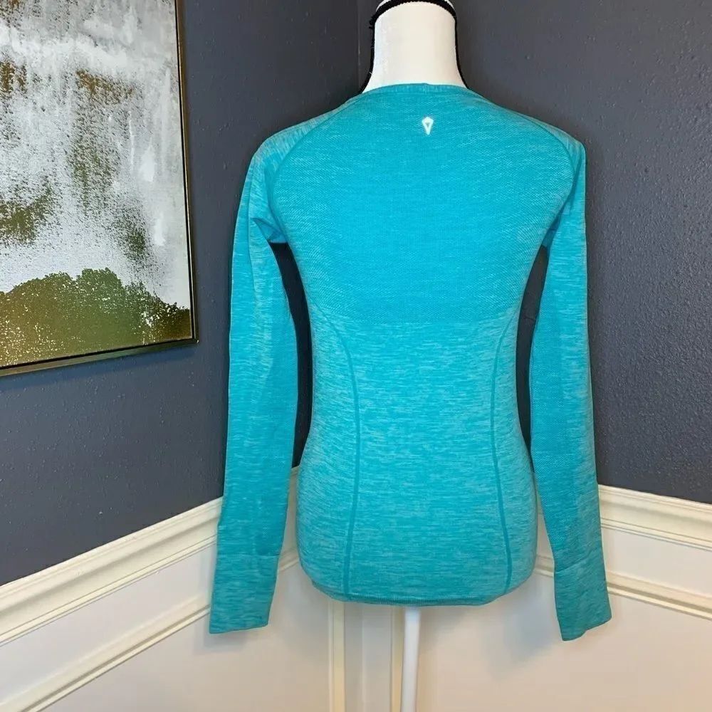 Ivivva Fly Tech Long Sleeve top - Picture 3 of 5
